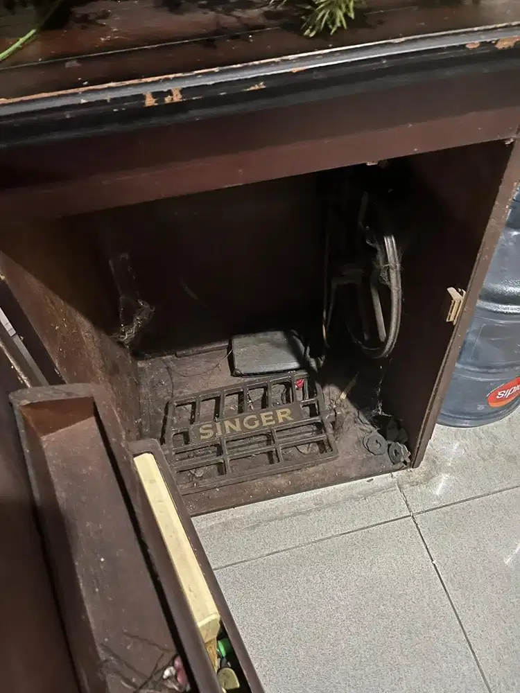 Mesin Jahit Singer antik