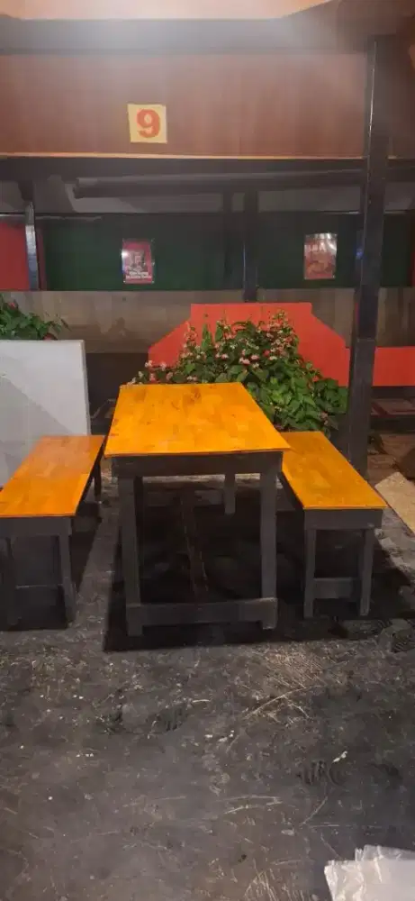 Meja Set (1 meja 2 bangku) untuk cafe dan rumah makan (tiga ukuran)