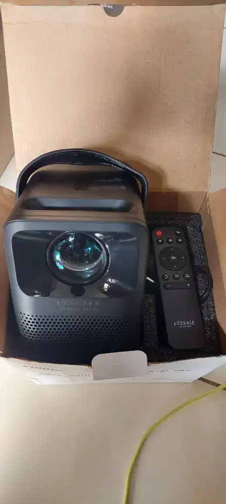 Smart Mini Pocket Projector