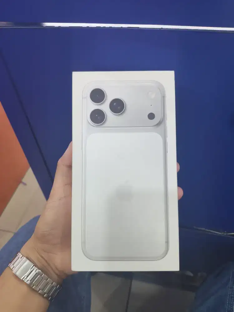 NEW Iphone 17 Pro Max 256gb silver