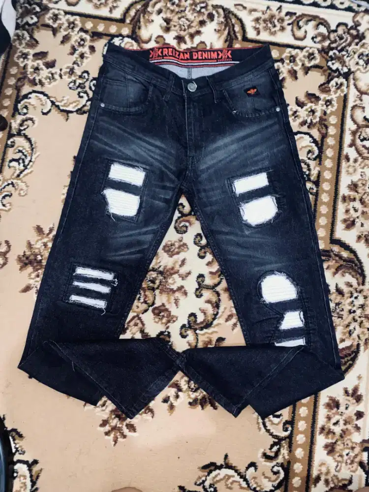 jeans denim sobek sobek