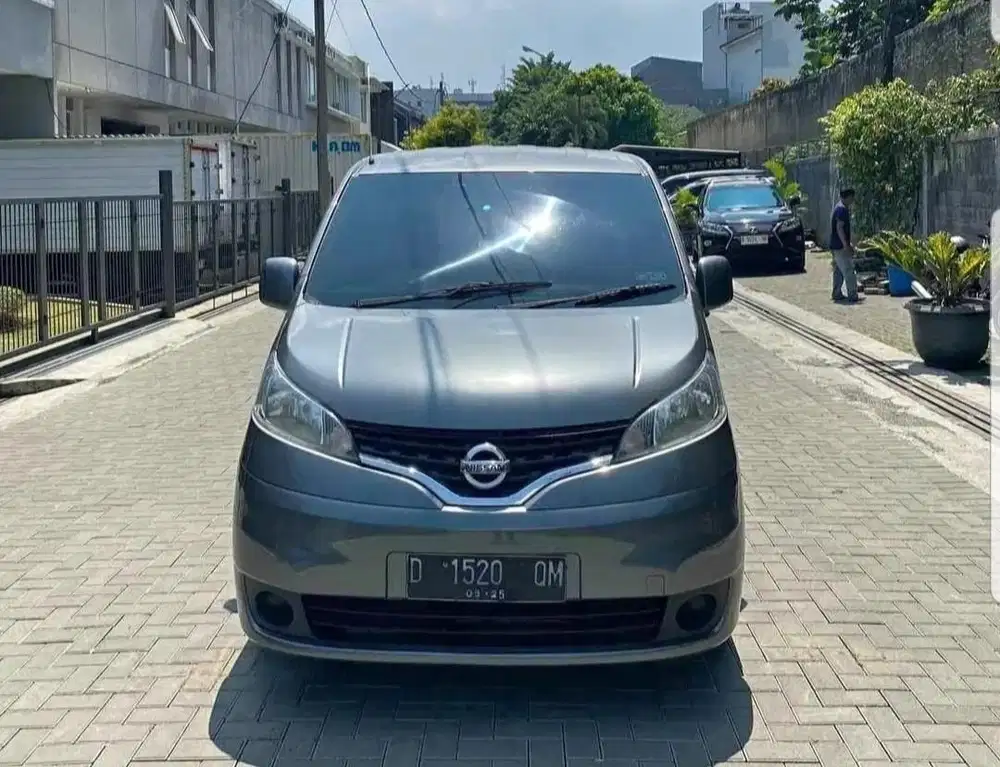 Nissan Evalia 1.5 SV AT 2012