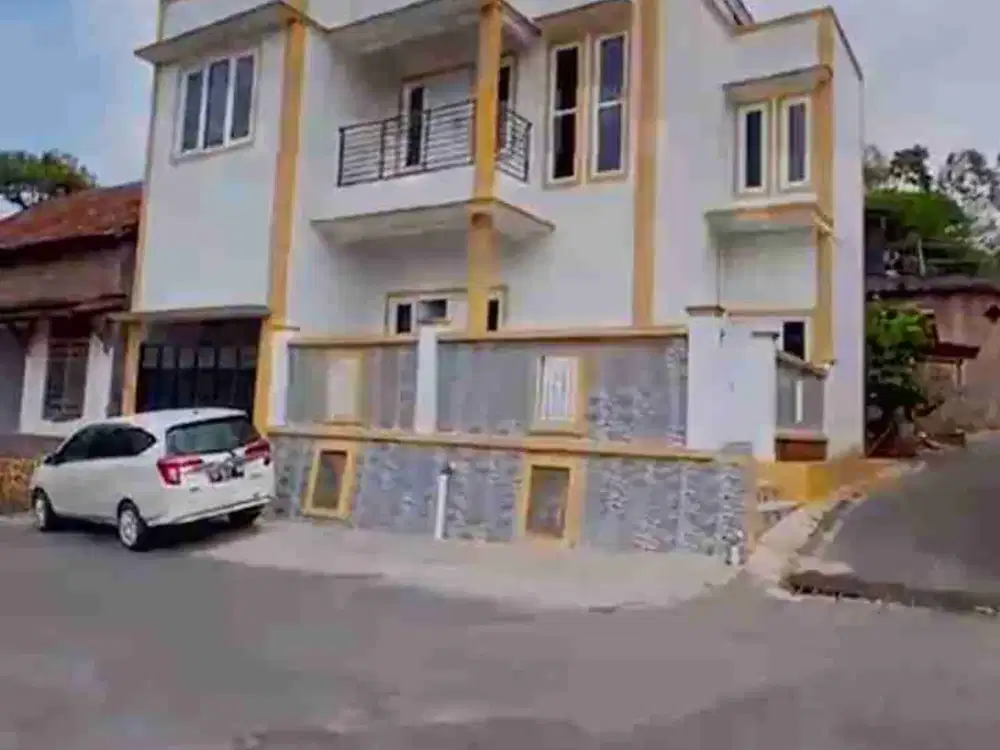 Rumah 2 Lantai Siap Huni di Leyangan Ungaran Timur