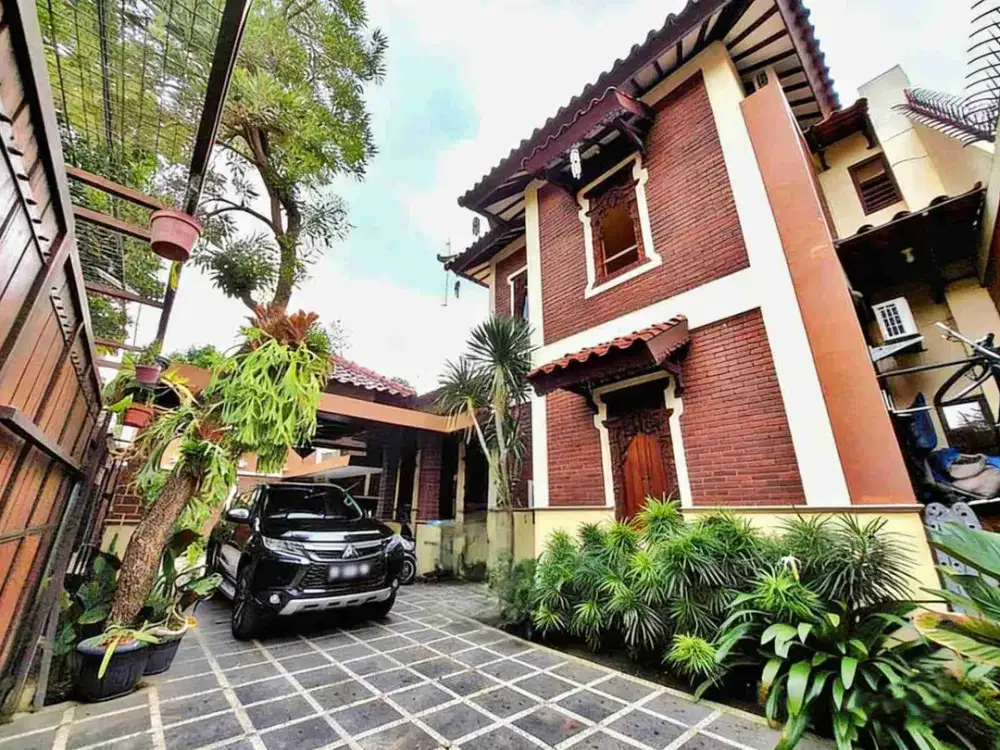 Rumah Etnik Jawa_Bali Area jl.  Affandi Gejayan Dekat Pakuwon Mall, Kampus UGM & UPN
