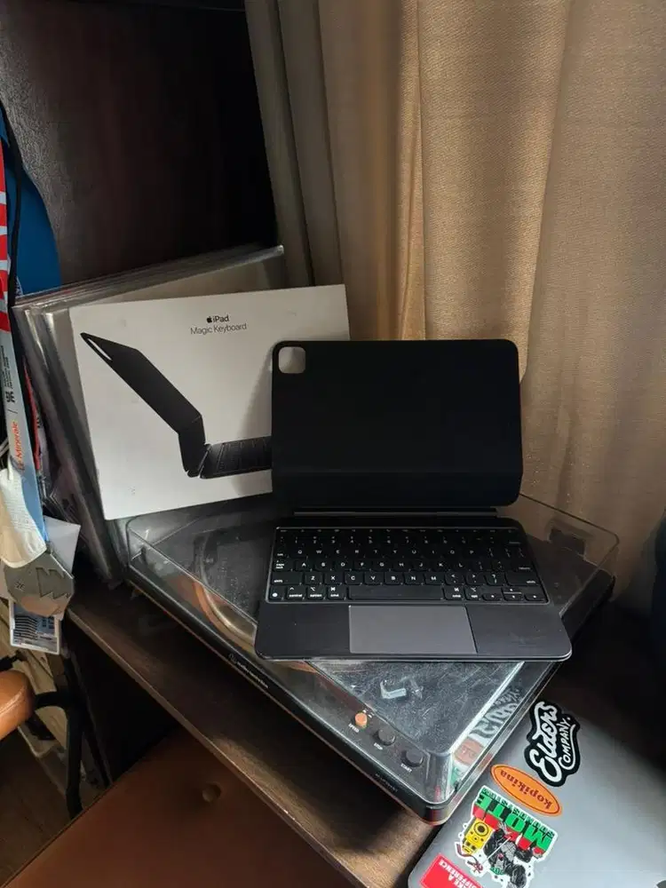 apple magic keyboard 11inch pro M4 dan M5