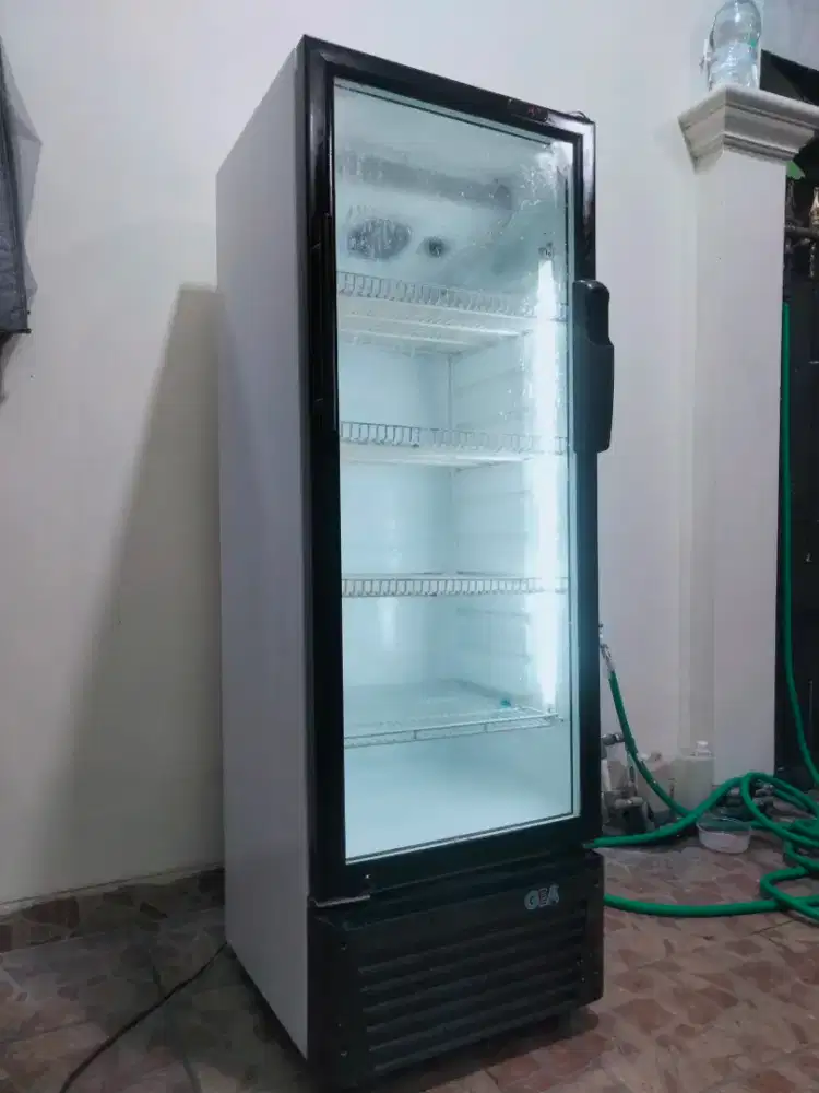 SHOWCASE 4RAK ( GEA )