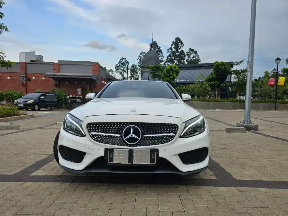 Mercedes Benz C250 AMG Top Condition!
