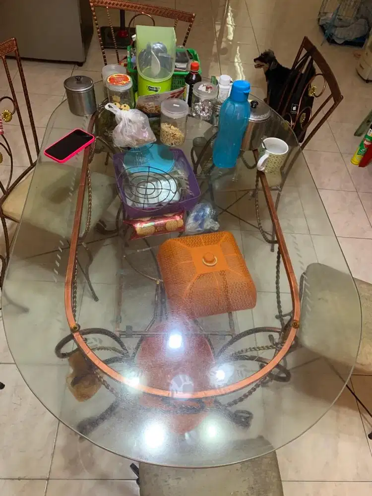 MEJA MAKAN KACA KOKOH