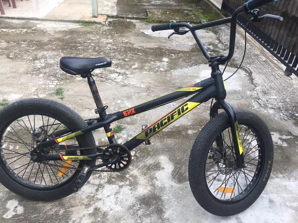 Sepeda PACIFIC u16