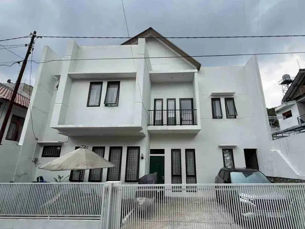 Rumah Mewah di Bukit Ligar, Cigadung