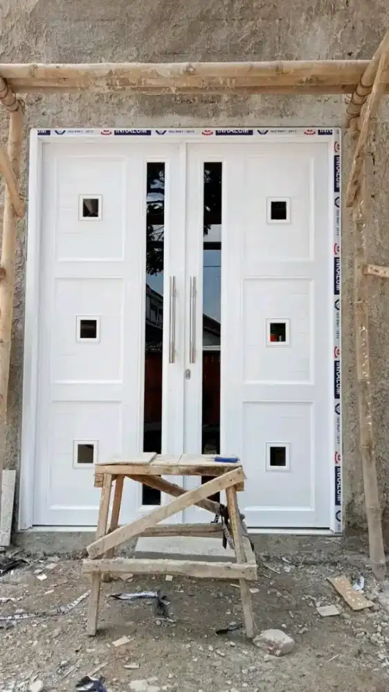 Kusen aluminium Dan kaca