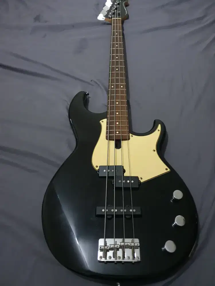 Bass 4 Senar Yamaha BB434