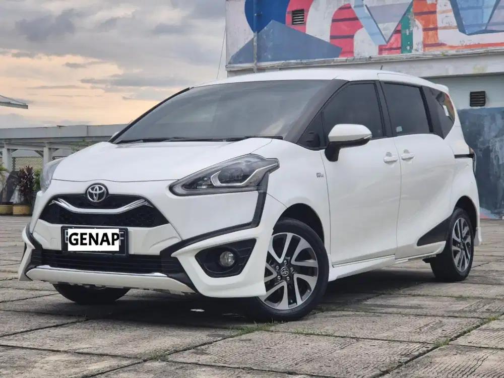 (DP cm 20jt) Toyota Sienta Q Facelift AT 2021 Tgn1 Grezz Siap Pakai