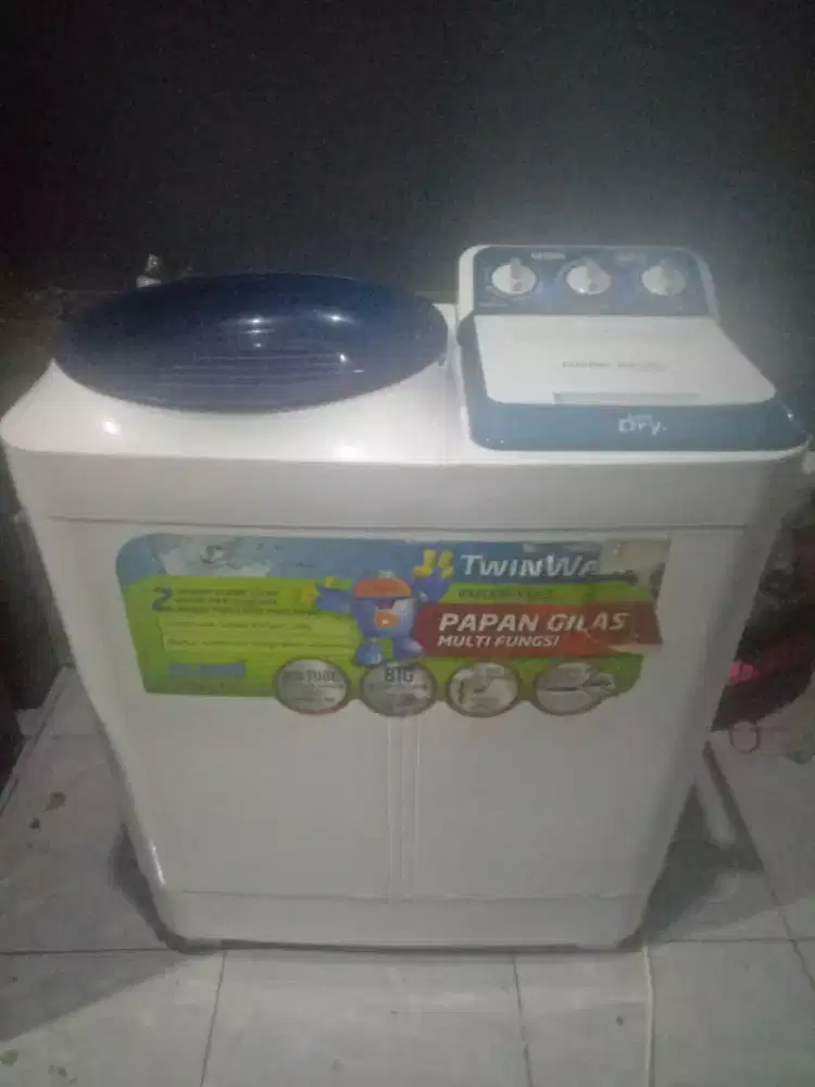 Mesin cuci AKARI 8Kg model bagus siap pakai