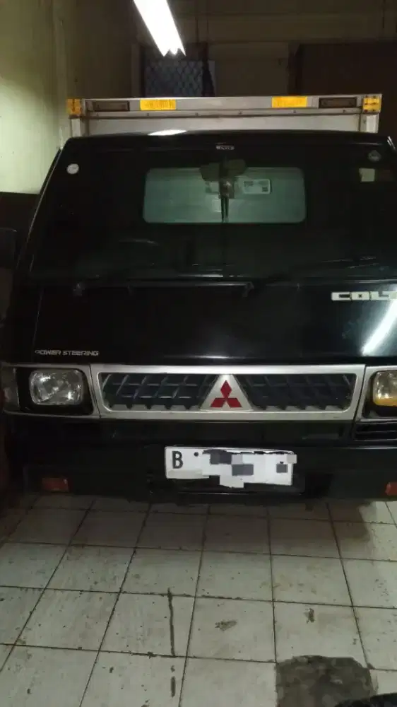 Mitsubishi mobil box colt diesel L300 tahun 2009 dijual BU