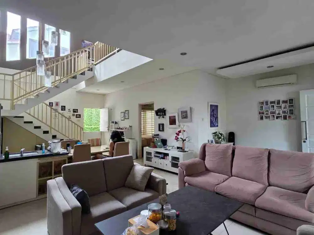 Rumah Elit 2 Lantai Dekat Undip di Bukit Sari Semarang