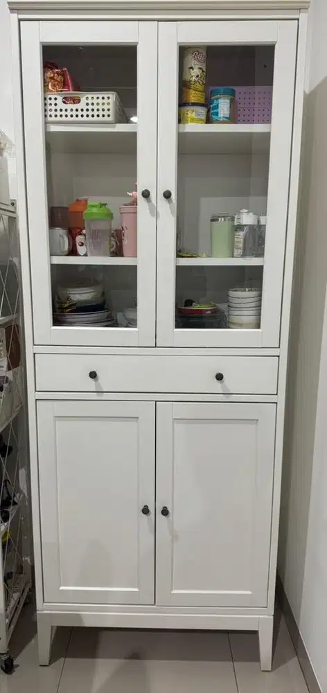 Lemari / Cabinet IKEA BRIMNES Kaca + Laci – Original (Masih Kokoh)