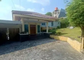 DIJUAL RUMAH SUPER MEWAH 3 LANTAI JALAN BUKIT INDAH SEMARANG!