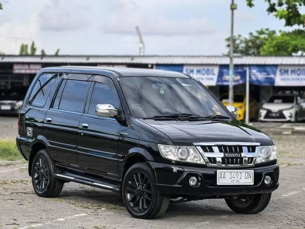 Isuzu Panther LS Turbo Black 2010 Manual Plat AA Super Istimewa