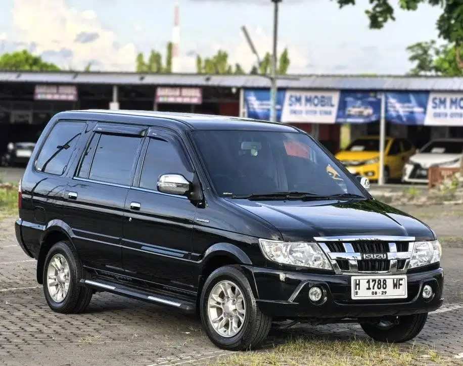 KM 40rb Isuzu Panther LS Turbo Black 2019 Manual Plat H Antik