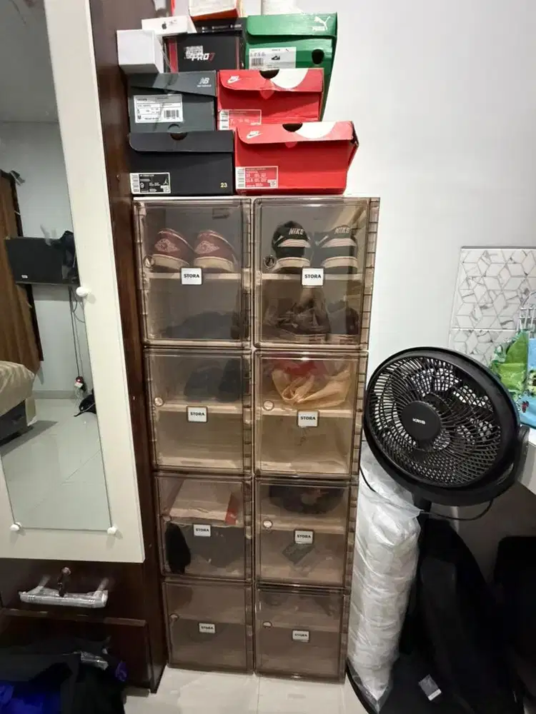 Lemari sepatu 16 sepatu