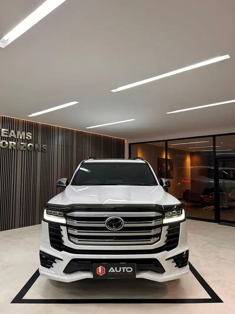 Toyota Land Cruiser LC300 VXR 2025 LC 300 Putih Nik 2024 B1899LX