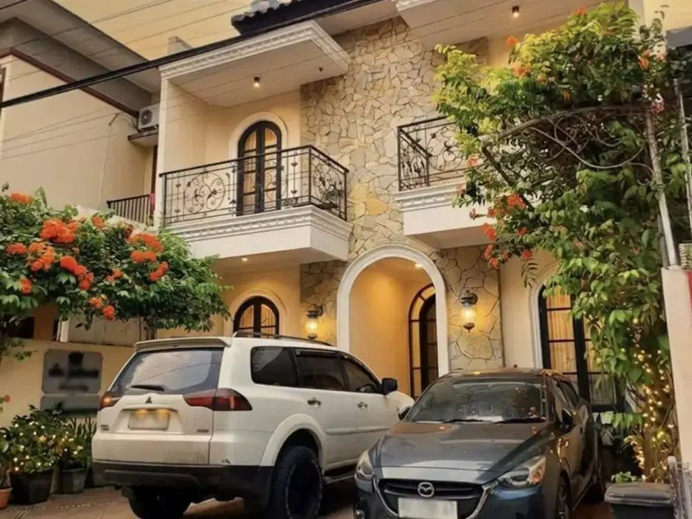 dijual villa homestay aktif di seturan 200 meter UPN