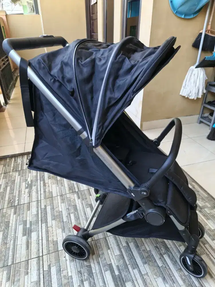 Dijual Stroller Compact MOTHERCARE