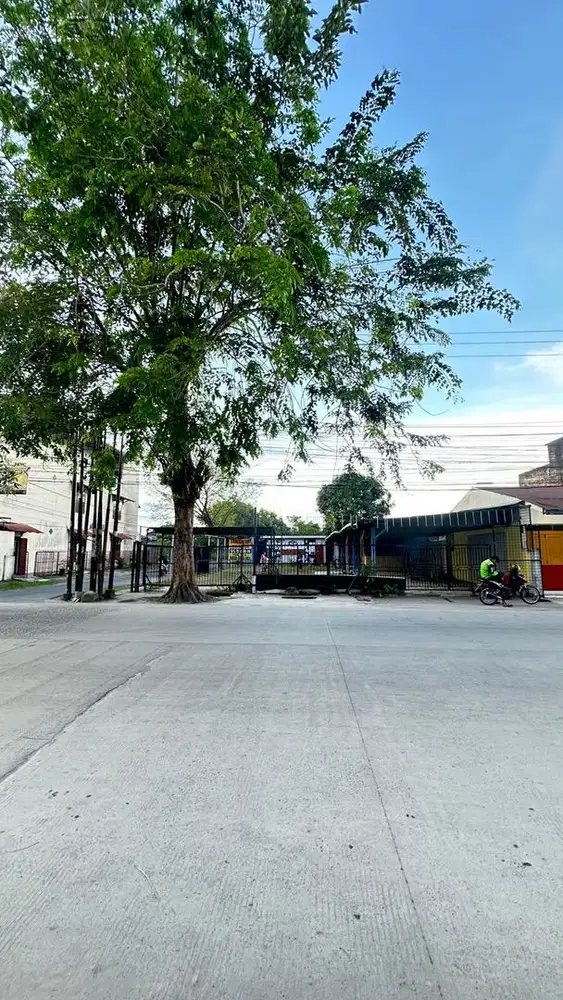 Lokasi strategis di kota, cocok buat usaha kafe, properti dan ruko.