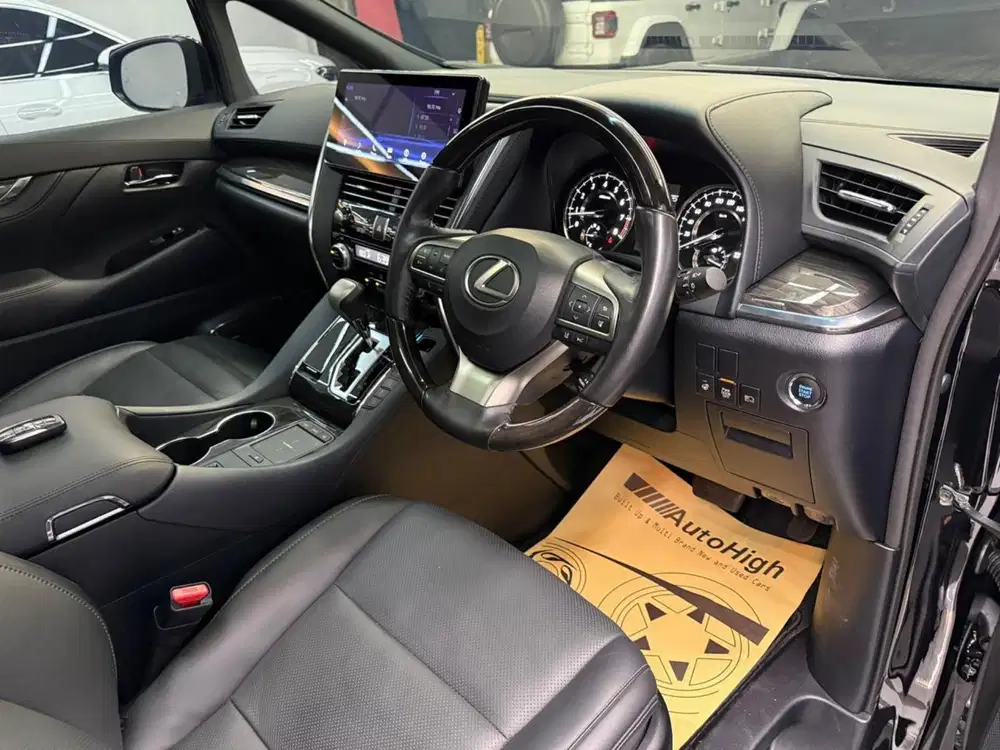 DP10% [Km9.000] LM350 7Seater 2022 Black / LM 350 Reg 2023 #AUTOHIGH