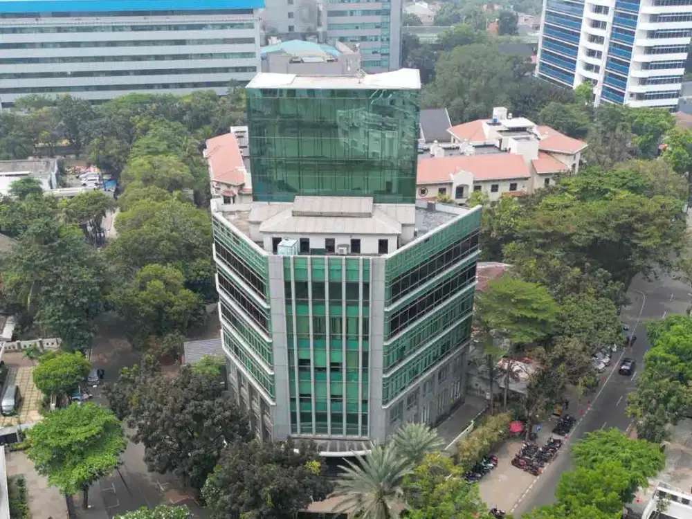 GEDUNG 7 LANTAI KEBAYORAN BARU JAKSEL – SIAP PAKAI! Lift 2, Listrik Besar, Parkir Luas!