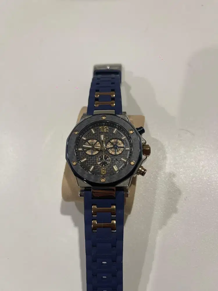 Limited Edition Guess collection