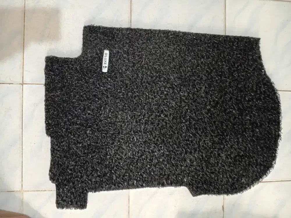 Karpet alas mobil