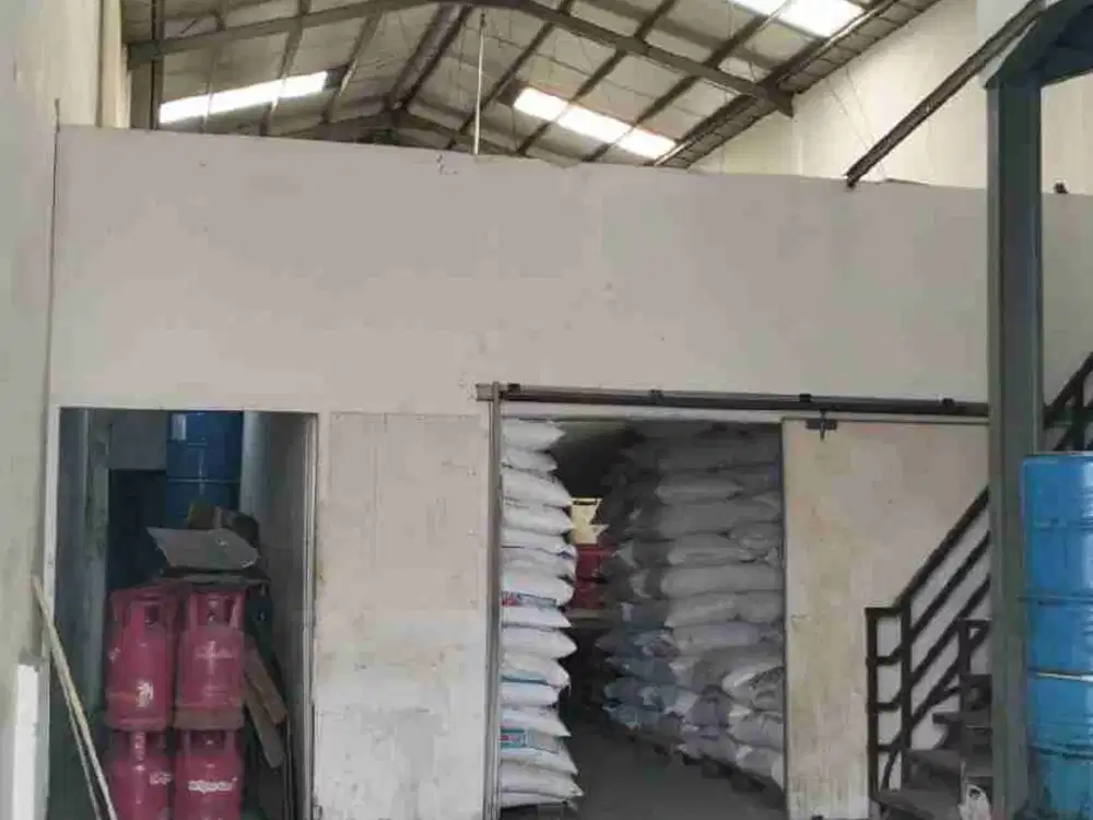 Dijual Gudang Rendeng Sadang