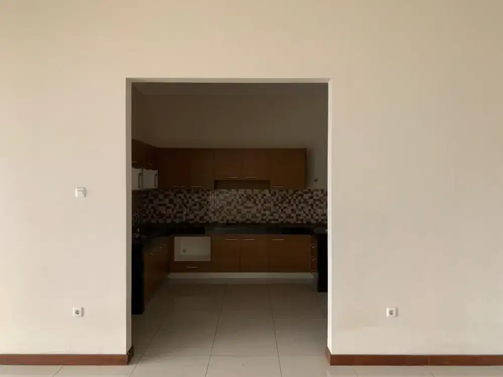 Rumah Mewah Lokasi Terbaik di Cluster Asia Tropis Harapan Indah Bekasi