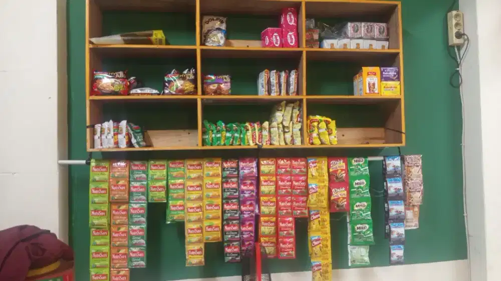 Pegawai Warkop Modern