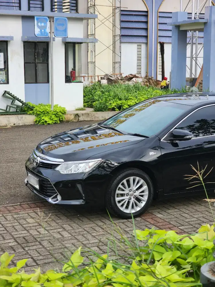 [LOW KM] Toyota Camry V 2.5 AT 2016