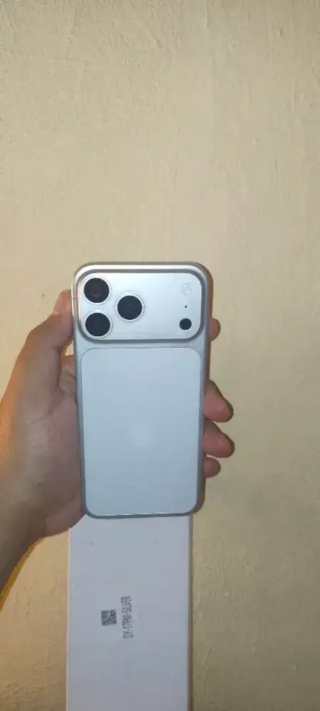 Dummy IP 17 pro max silverrrr