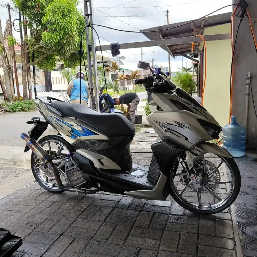 vario 160 tahun 2022 abs