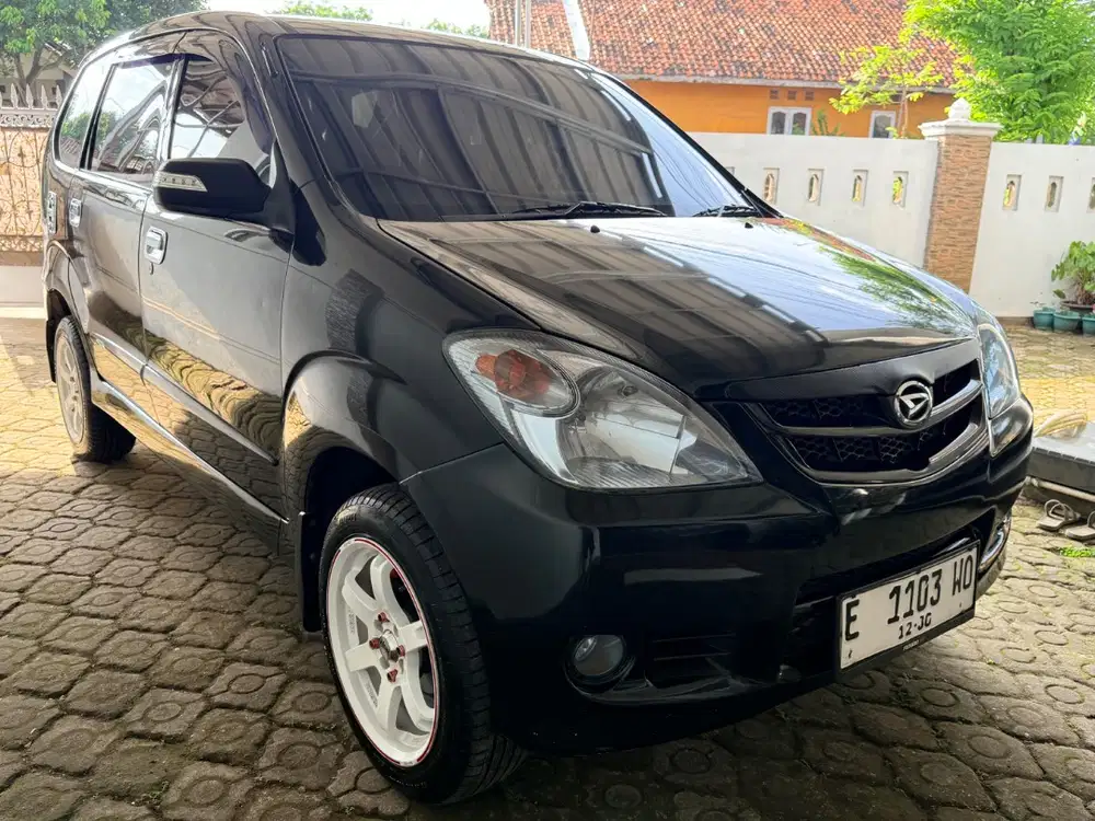 Mobil xenia xi tahun 2011