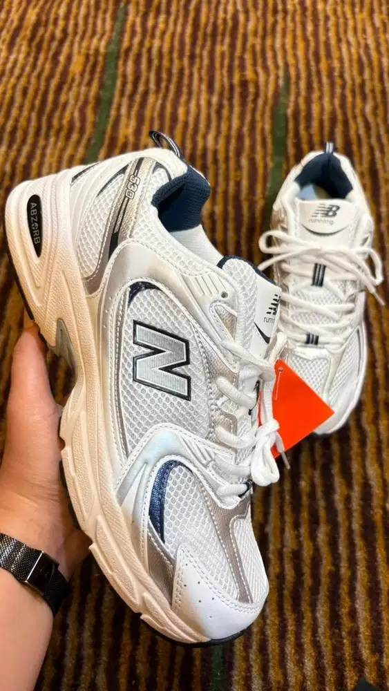 Sepatu NB 530 White