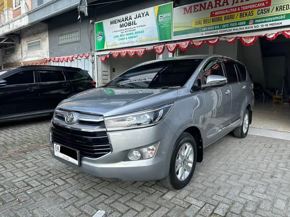 Toyota Innova Reborn 2.4 V Lux Diesel Matic 2018