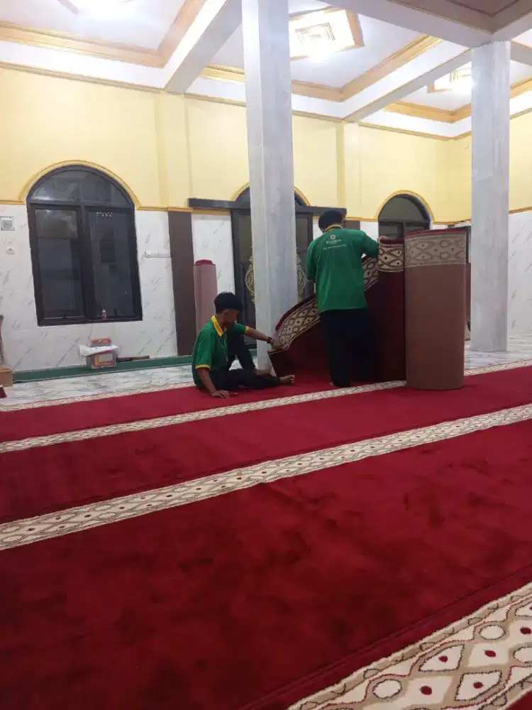 Karpet Masjid Merah Polos