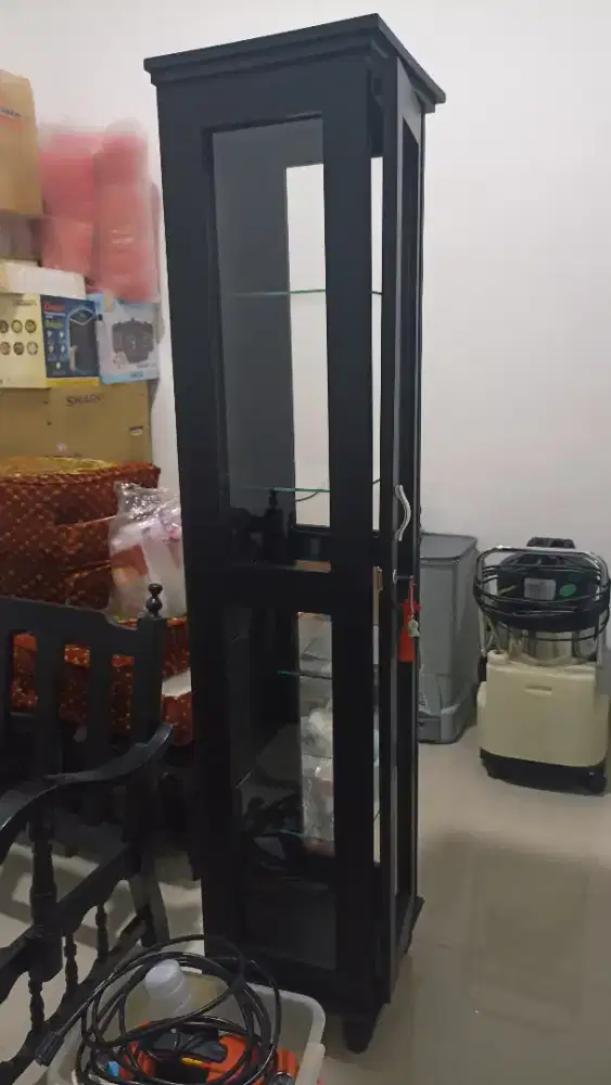 Lemari hias , kondisi masih bagus , 98%