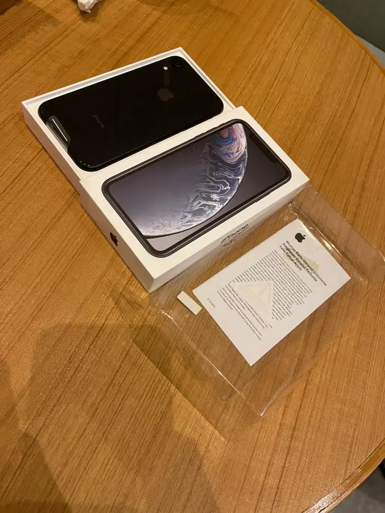 iPhone XR 128gb iBox Good Condition