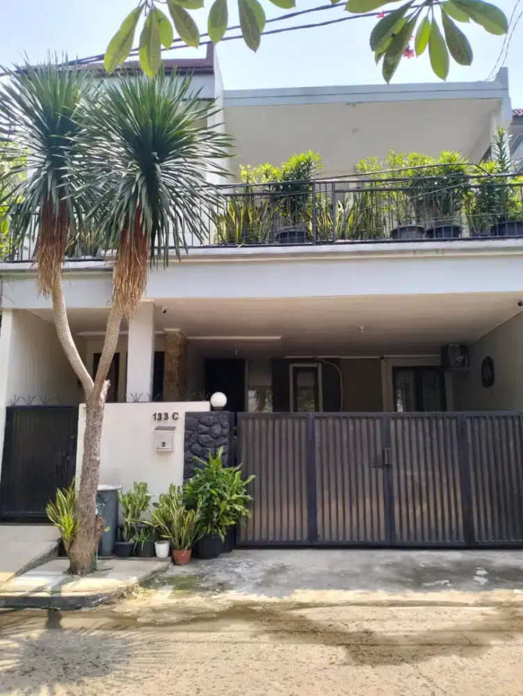 Dijual cepat rumah di perumahan megapolitan Cinere estate