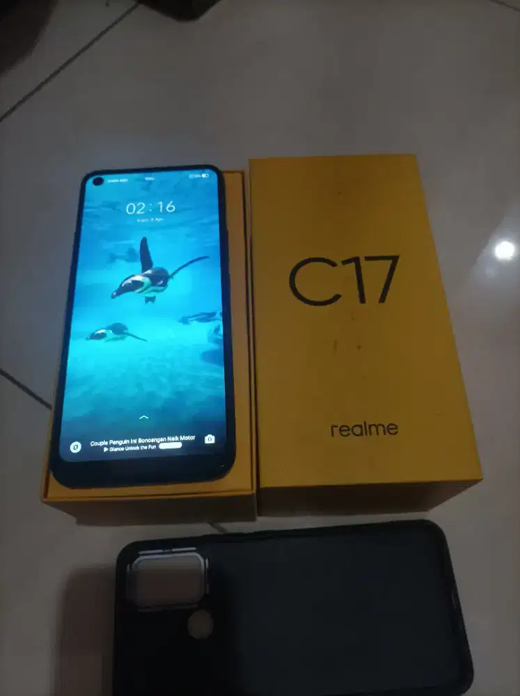 REALME C17 RAM 6+6/256.. MULUS KGK ADA RETAK.. FULLSET