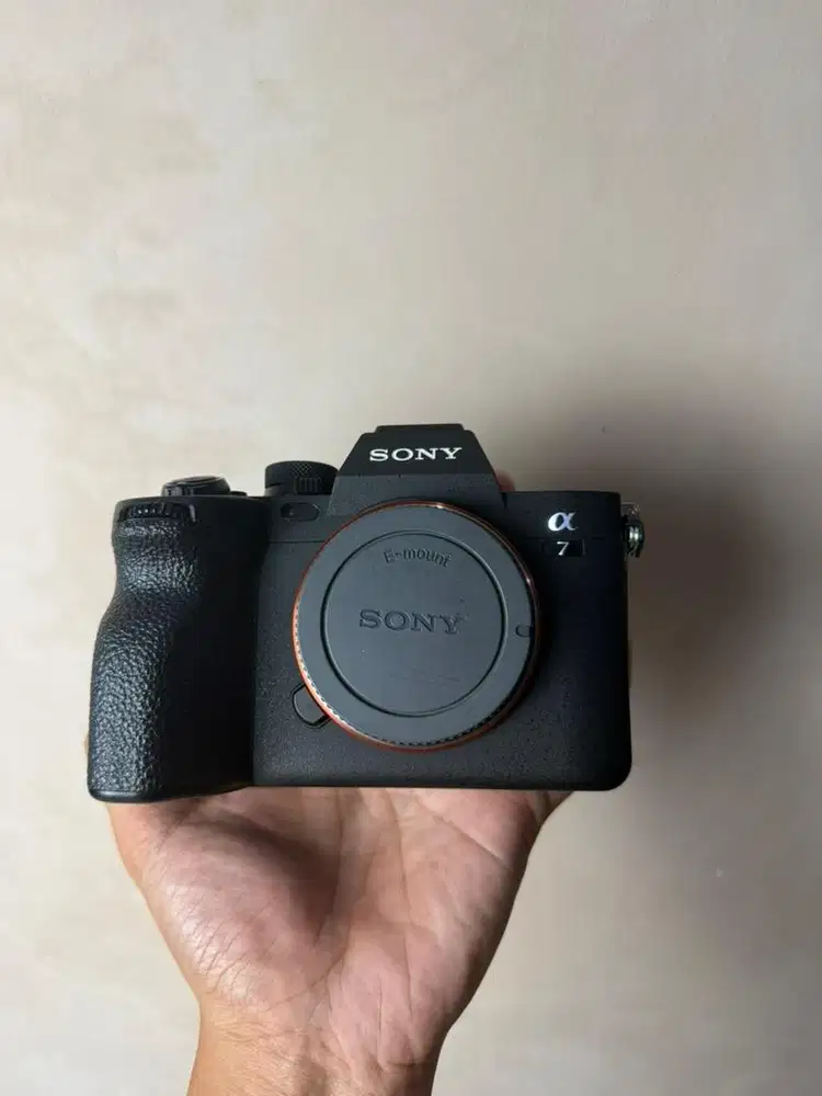 Sony A7iv Body only Fullshet Tas mulus likenew