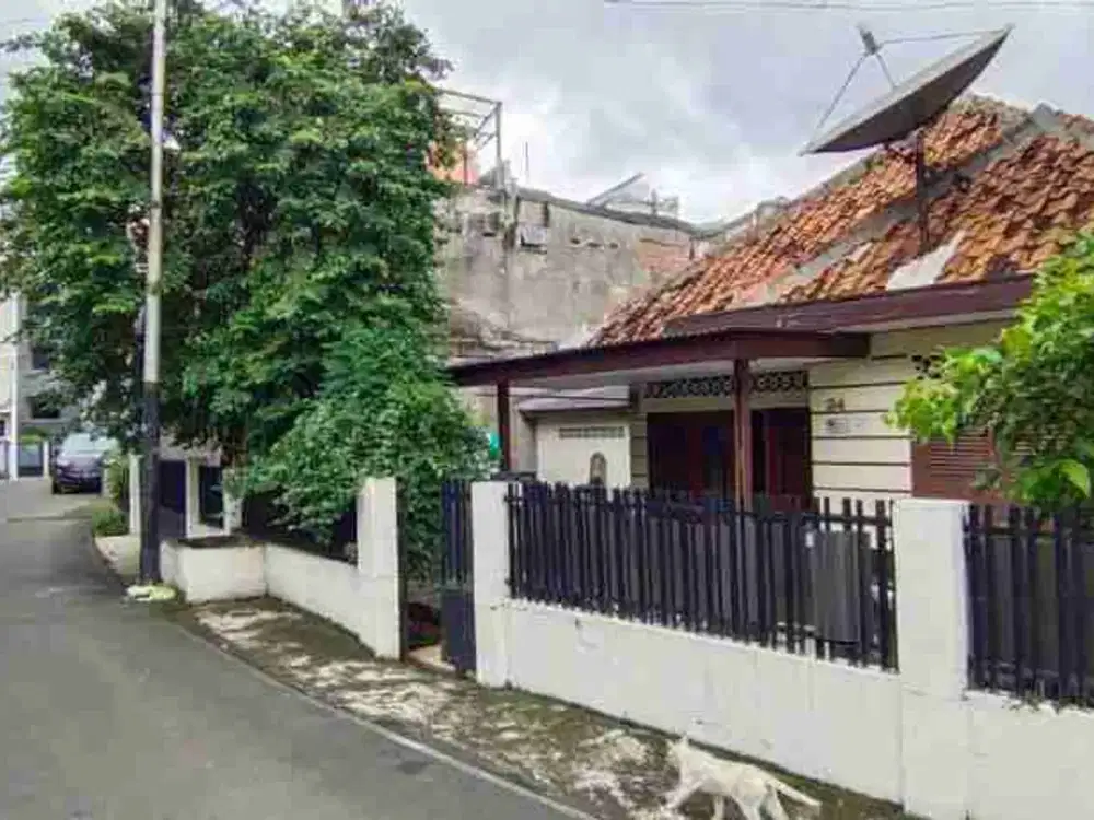Rumah Lama Hitung Tanah di Karbela Setia Budi Jakarta Selatan Cocok Untuk Kost Premium