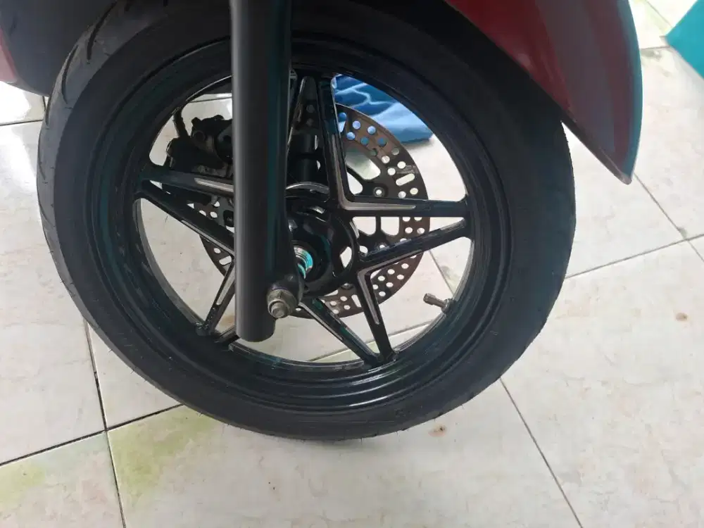 Jual velg+ban+piringan motor staylo ukuran r14 lok BSD Tangerang